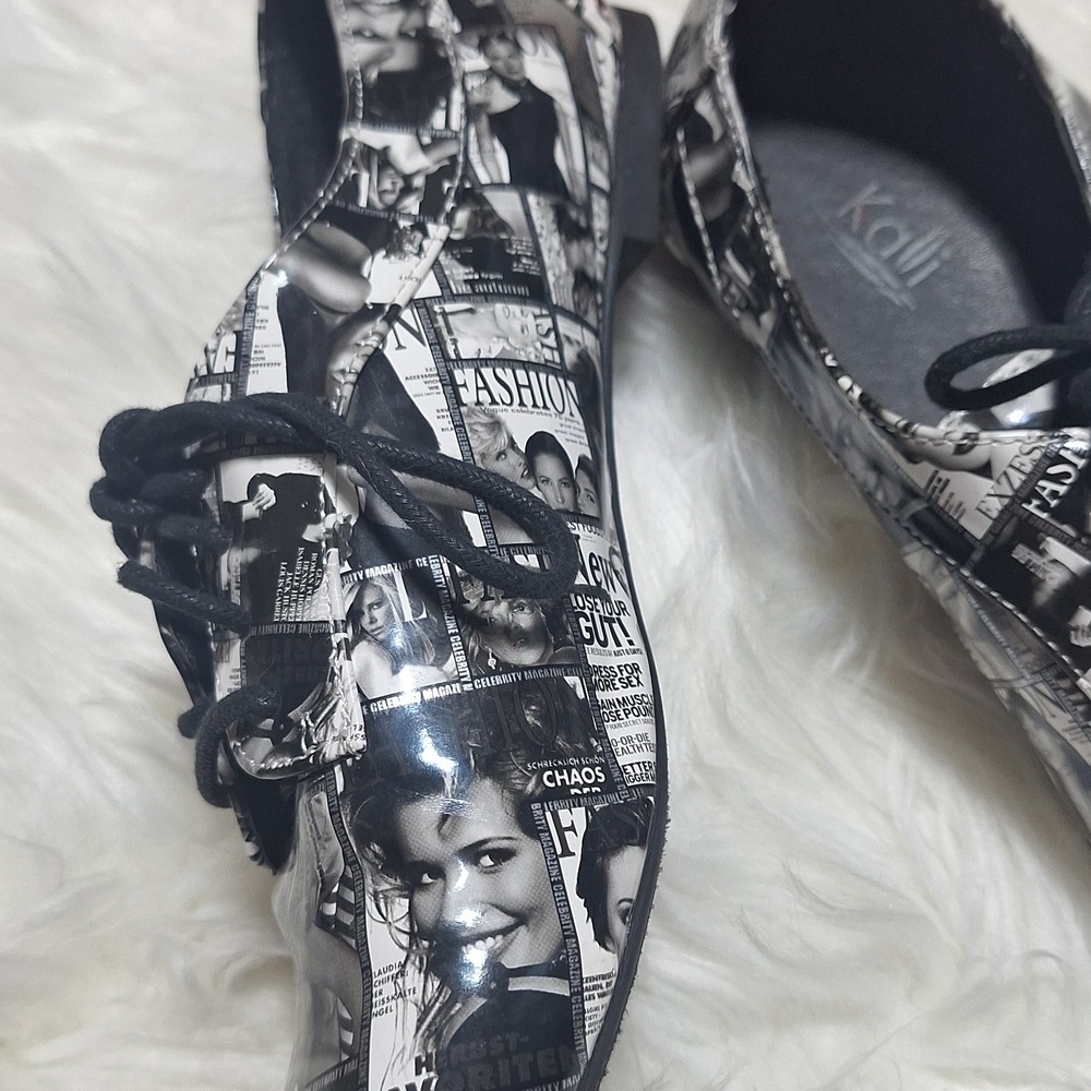 Black and White kalli Size 10 Graphic Lace-Up Shoes - Picture 2 of 7